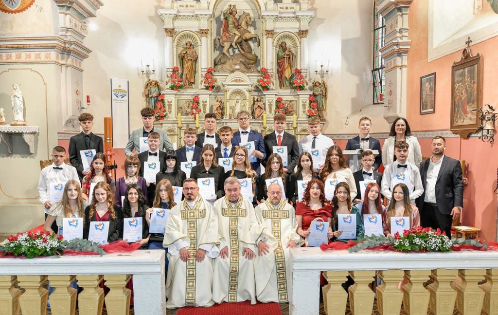 Dar koji ostaje: slavlje svete potvrde u našoj župi 
